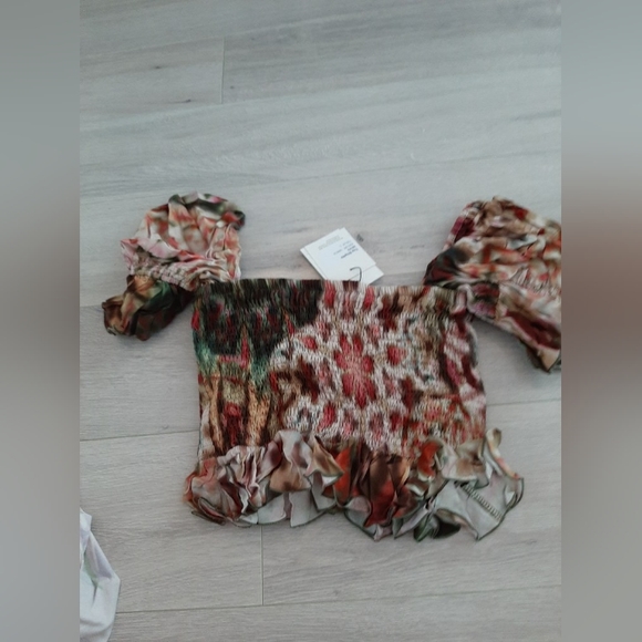 Skirt and top set - Picture 6 of 8